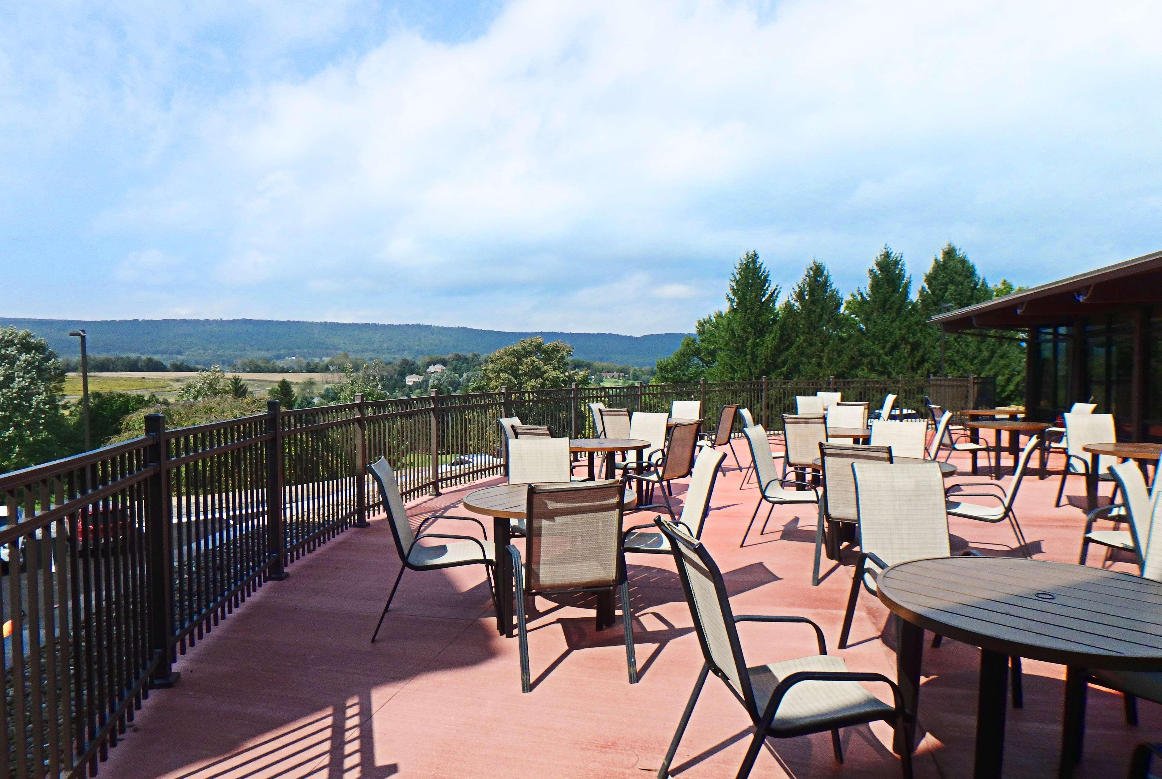 Wyndham Garden State College Hotel Boalsburg Exterior foto